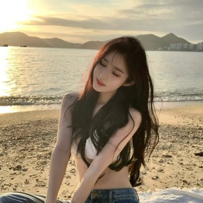 模仿女孩